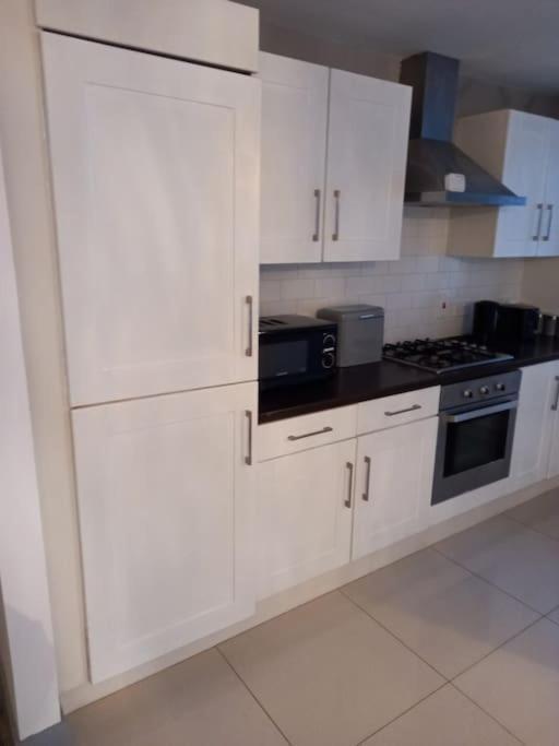 Modern 2-Bedroom City Apartment With Free Parking Belfast Ngoại thất bức ảnh