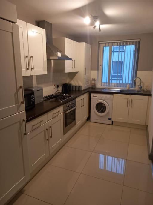 Modern 2-Bedroom City Apartment With Free Parking Belfast Ngoại thất bức ảnh